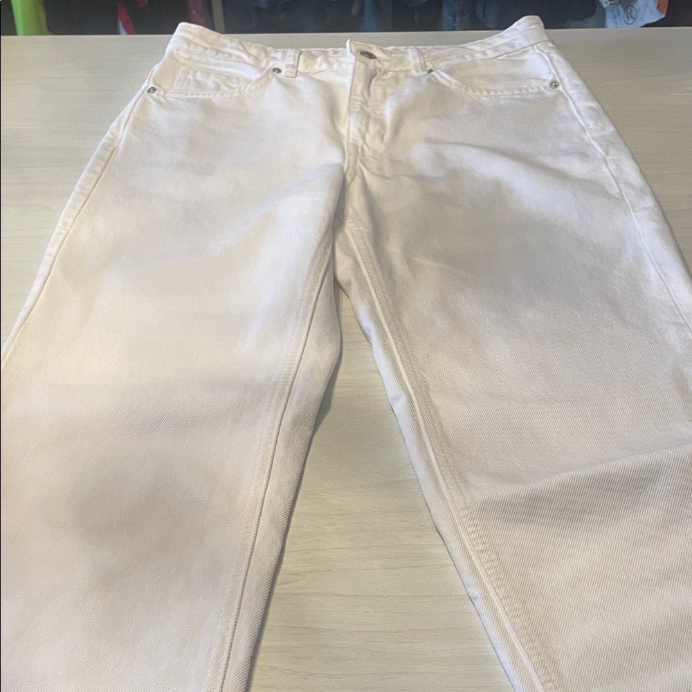 Mango Women’s White Mid Rise Straight Jean